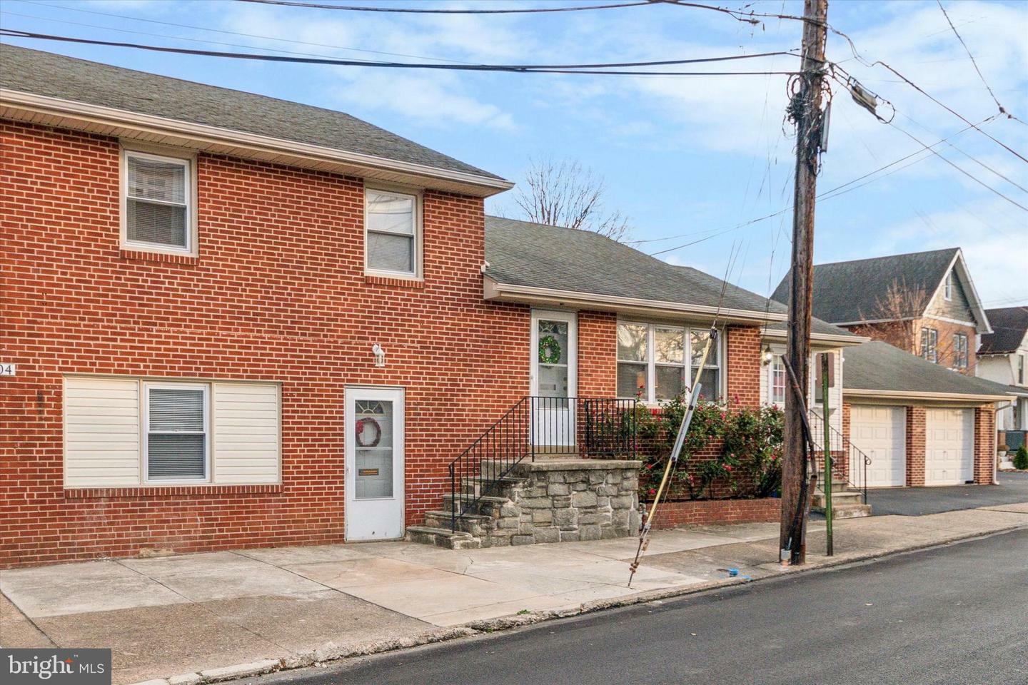 Property Photo:  2604 Edgmont Avenue  PA 19015 