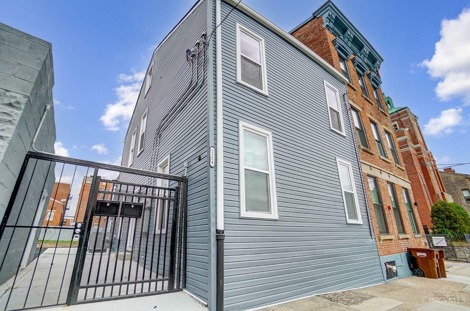 Property Photo:  2124 St Michael Street  OH 45204 