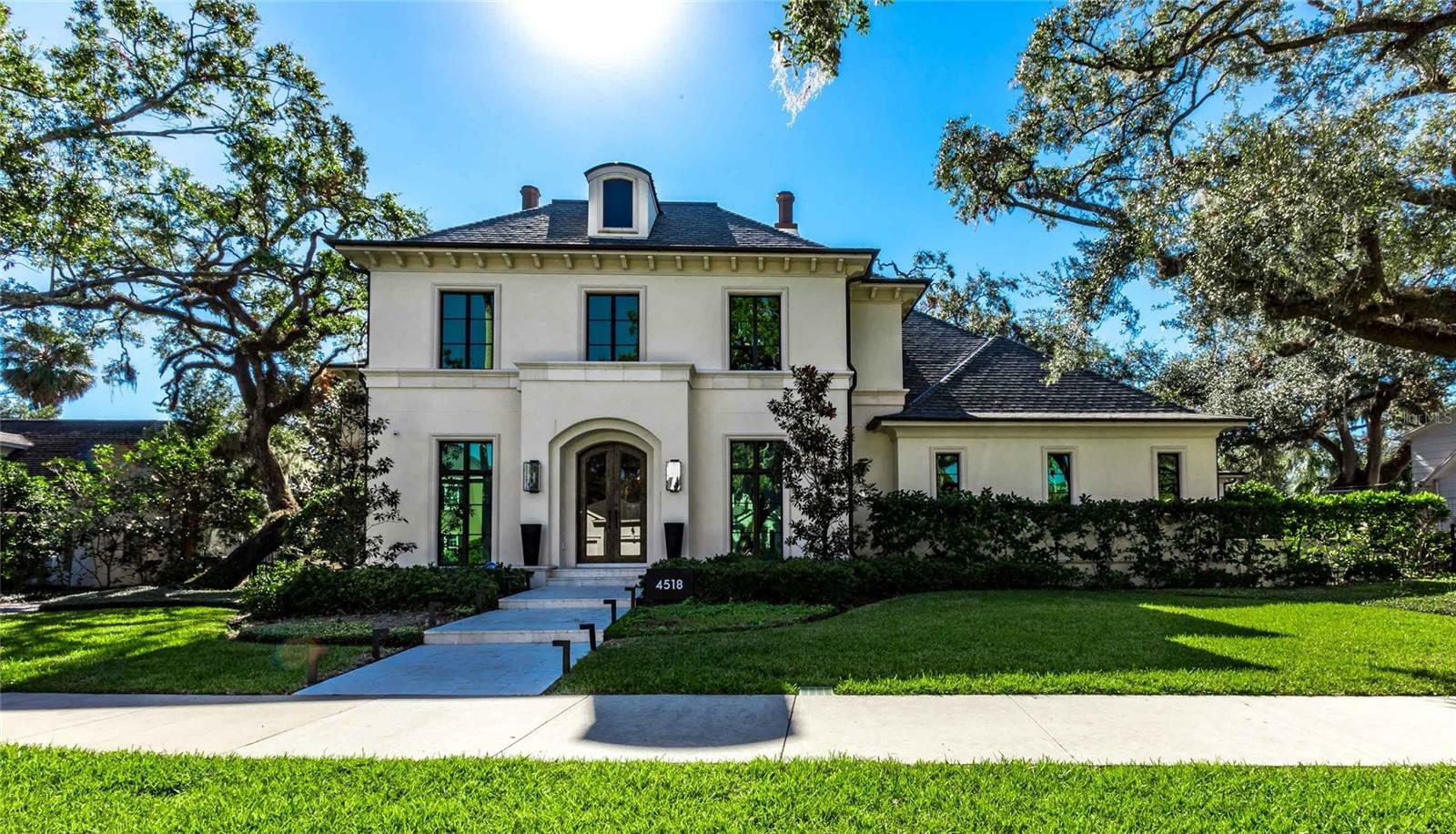 Property Photo: 4518 W Rosemere Road FL 33609
