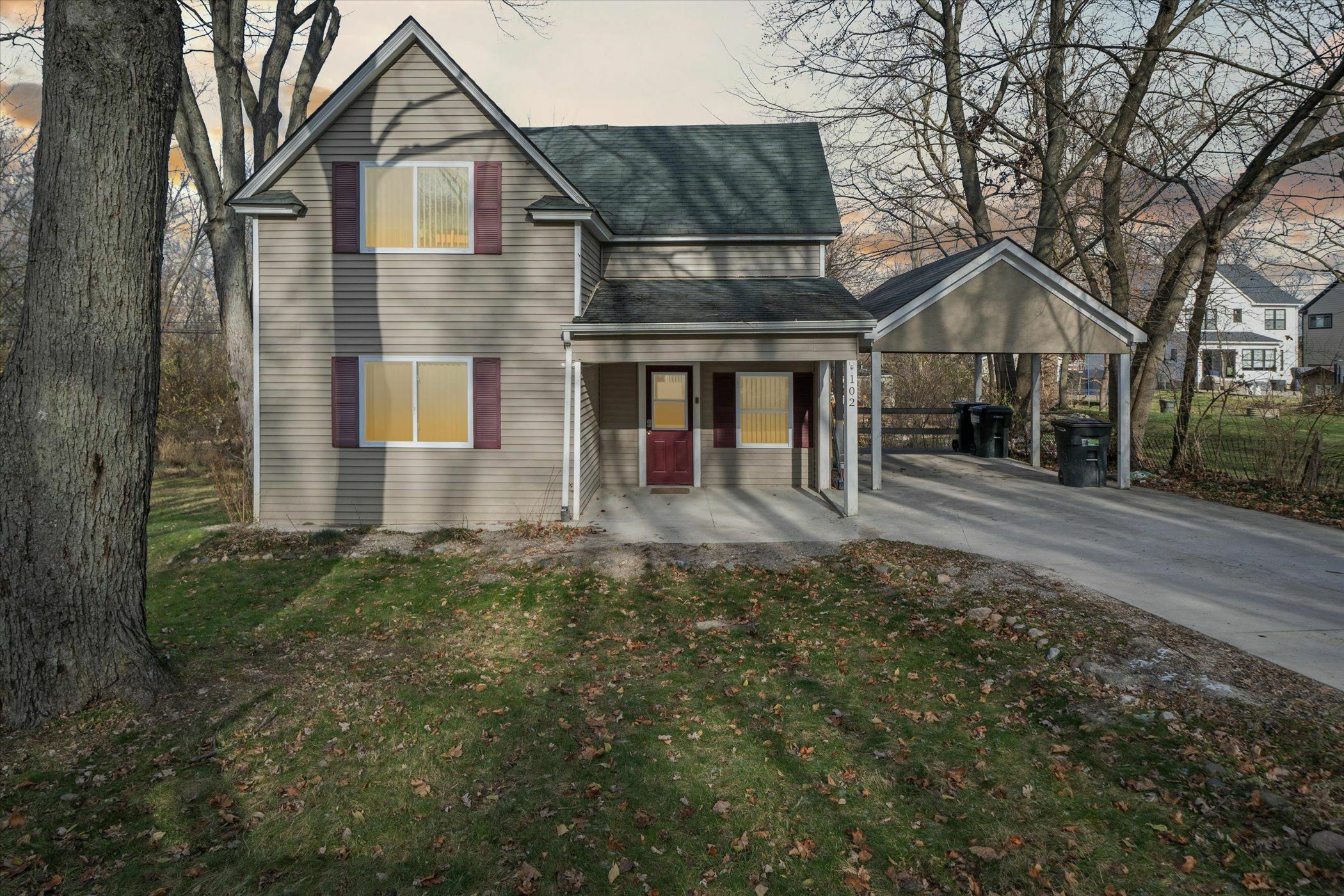 Property Photo:  102 Cloverport Avenue  MI 48307 2763 