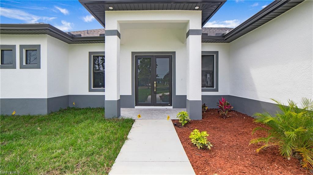 Property Photo: 2962 41st Ave NE FL 34120