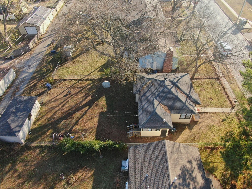 Property Photo:  845 S Wright Street  AR 72761 