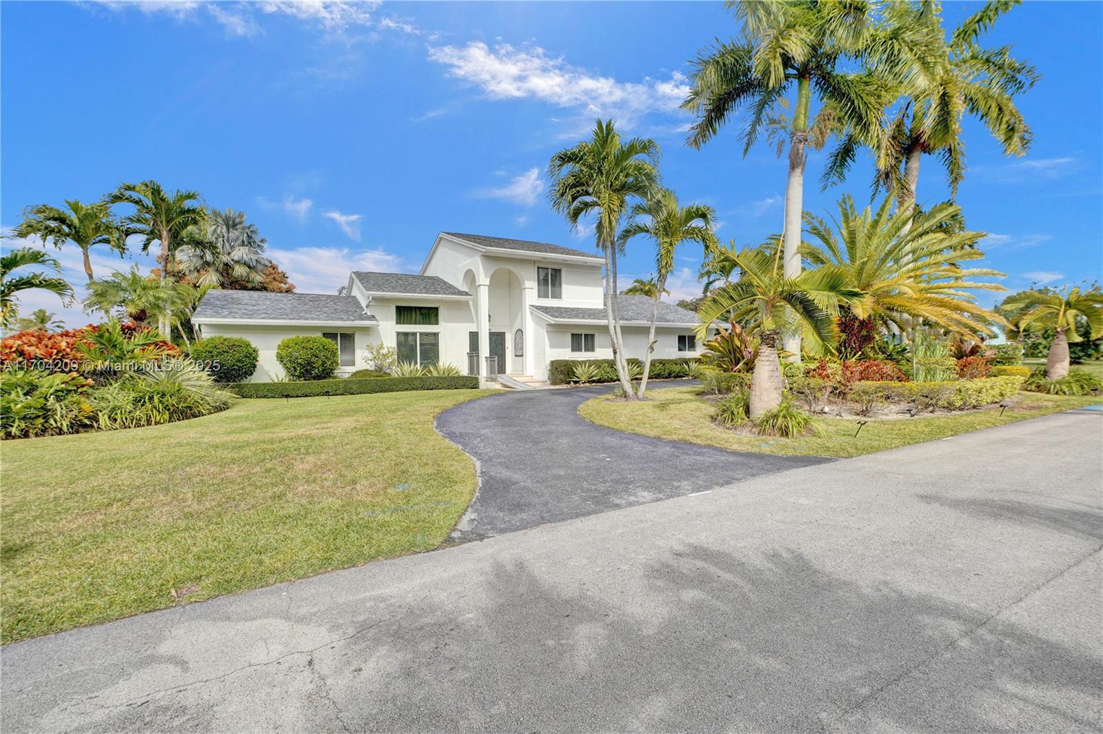 Property Photo: 8221 SW 185th Ter FL 33157