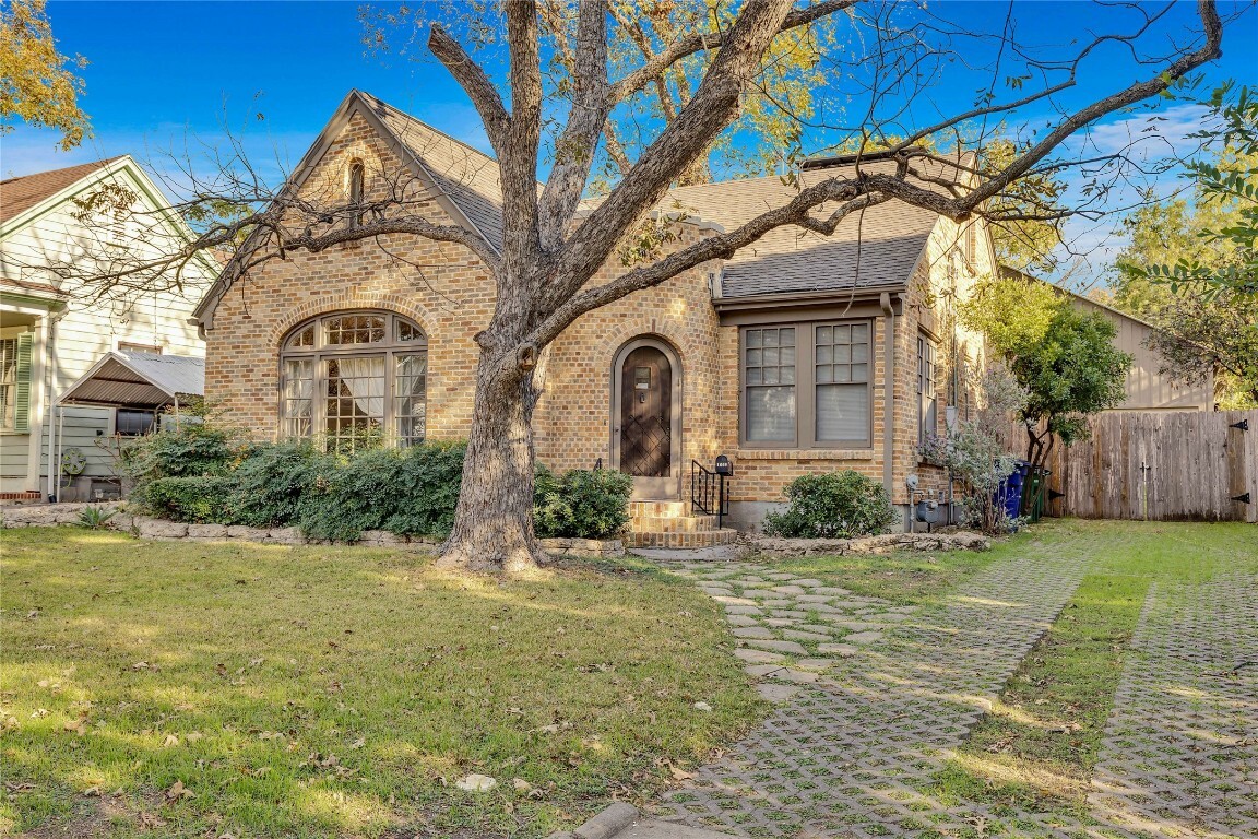 Property Photo:  1609 Wethersfield Road  TX 78703 