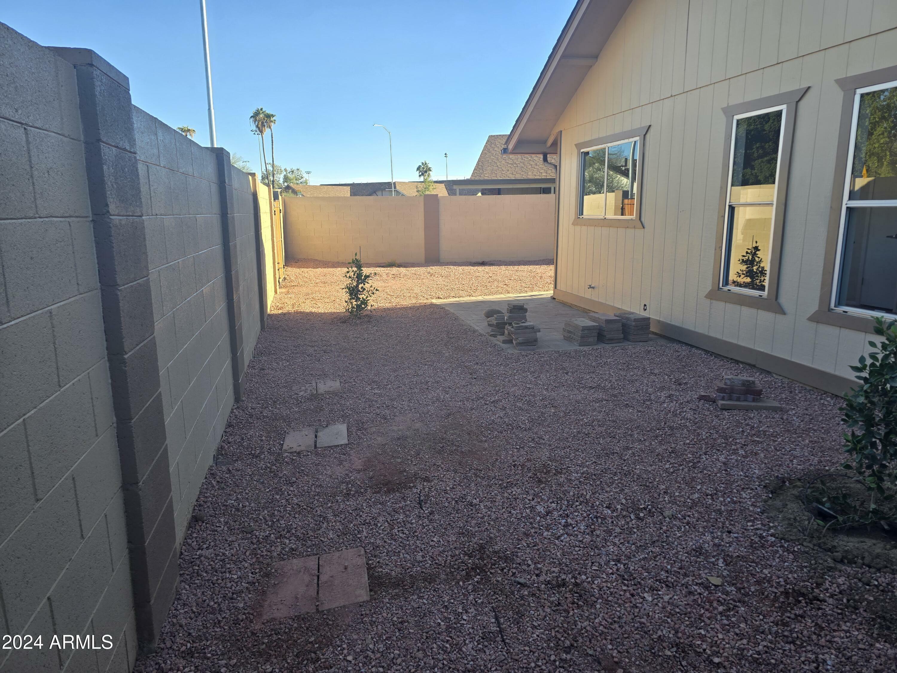 Property Photo:  1005 W Elena Circle  AZ 85210 