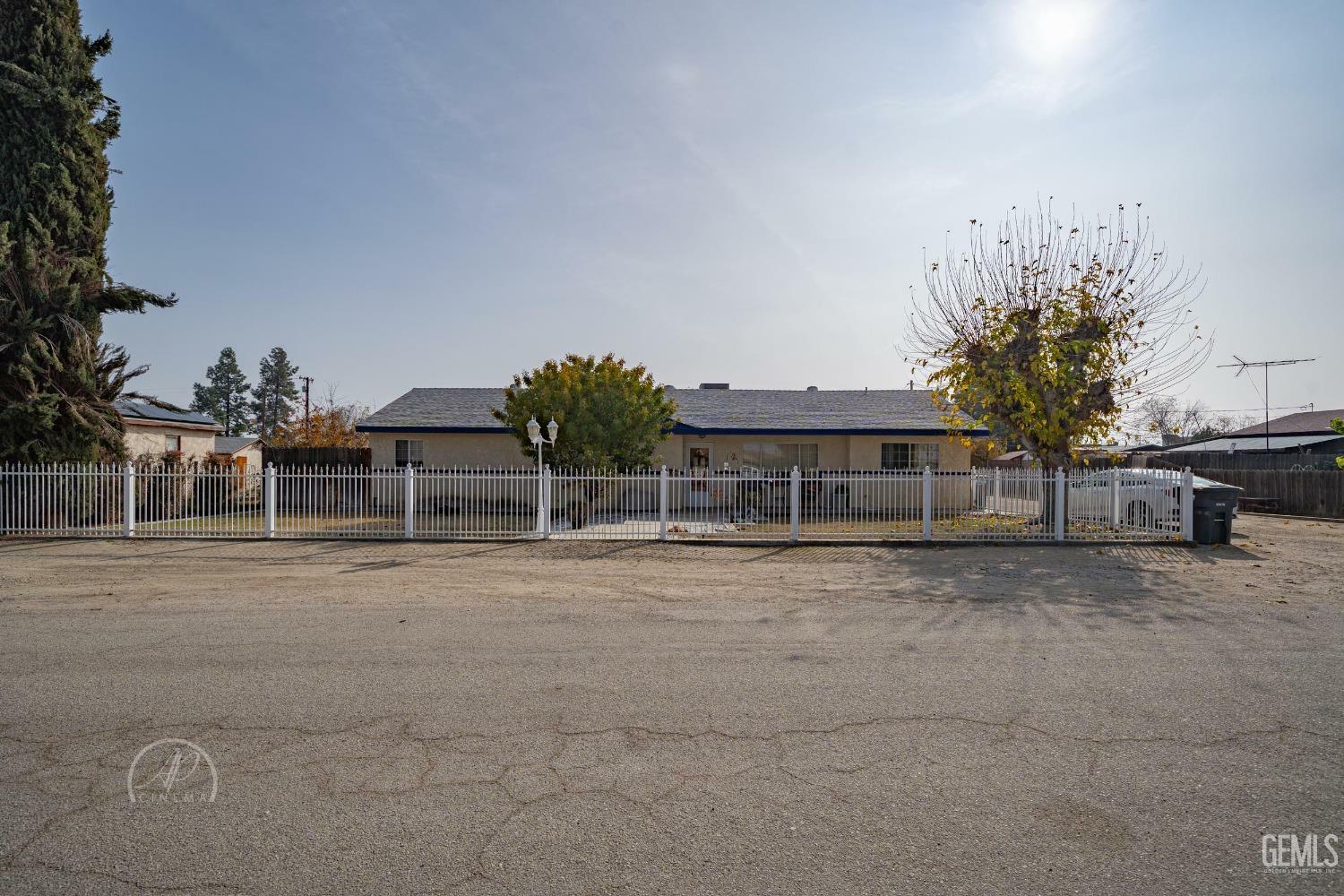 Property Photo:  27509 Pine Street  CA 93268 