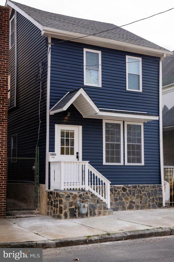 Property Photo:  1005 W 3rd Street  PA 19013 