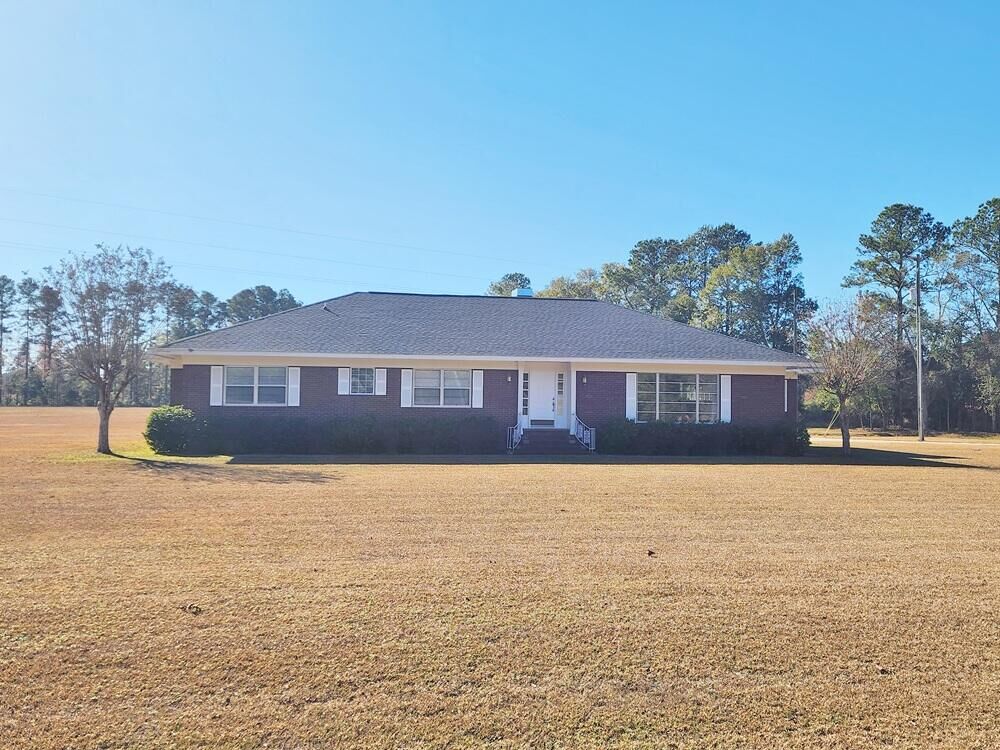 Property Photo: 388 E Main Street SC 29448