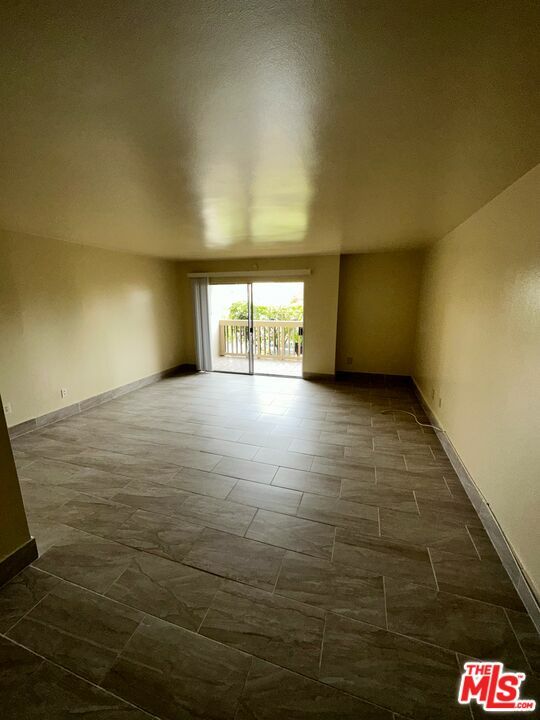 Property Photo:  3422 Maricopa St 101  CA 90503 