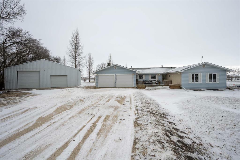 21121 Lamoureux Road  Ile Des Chenes MB R0A 0T0 photo