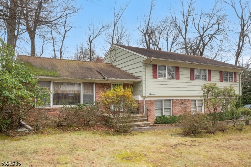 Property Photo:  11 Brookwood Dr  NJ 07006 