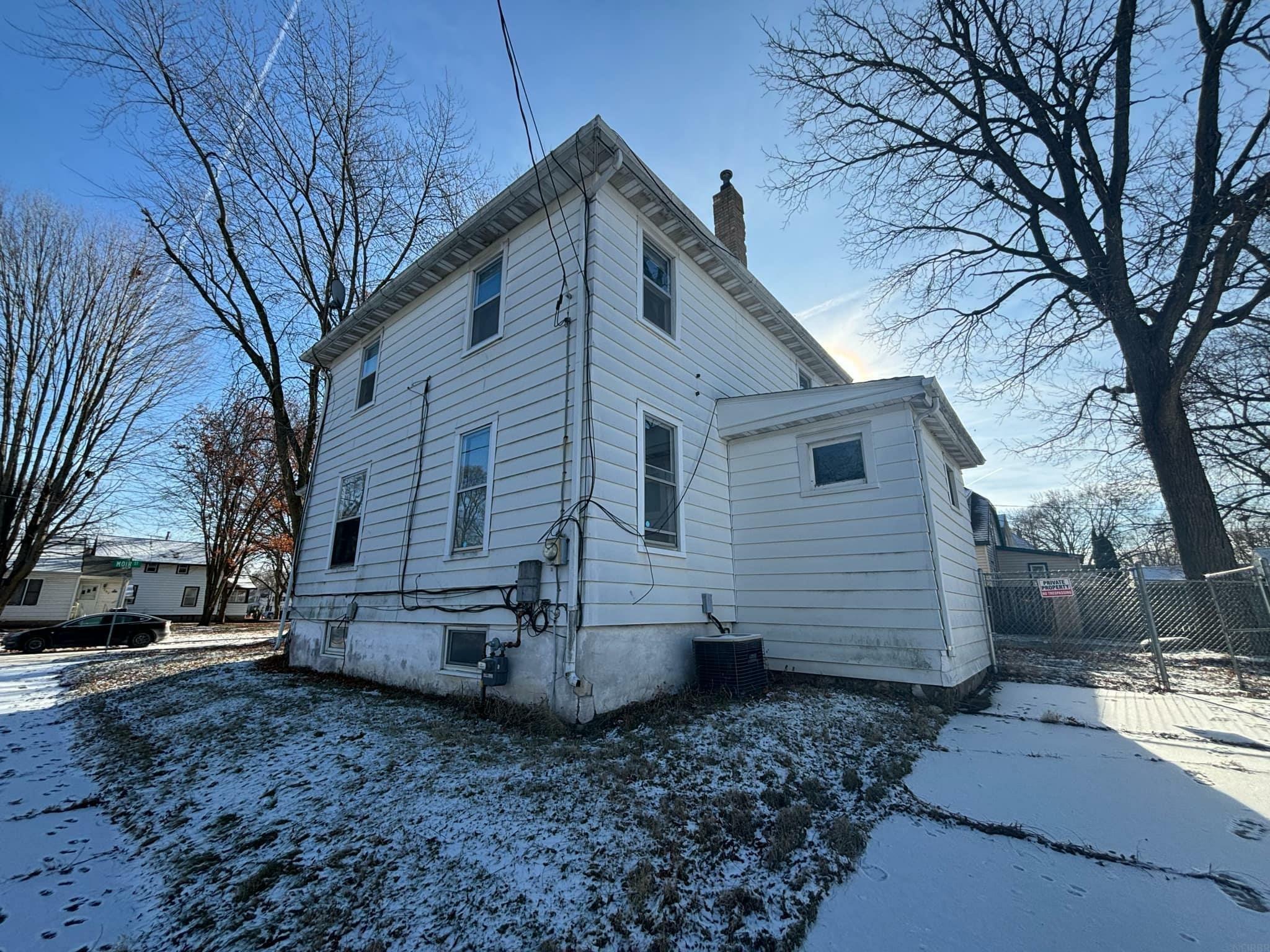 Property Photo:  200 Moir Street  IA 50701 