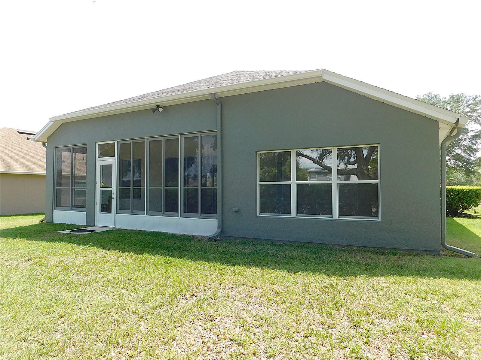 Property Photo: 4085 SW 49th Avenue FL 34474