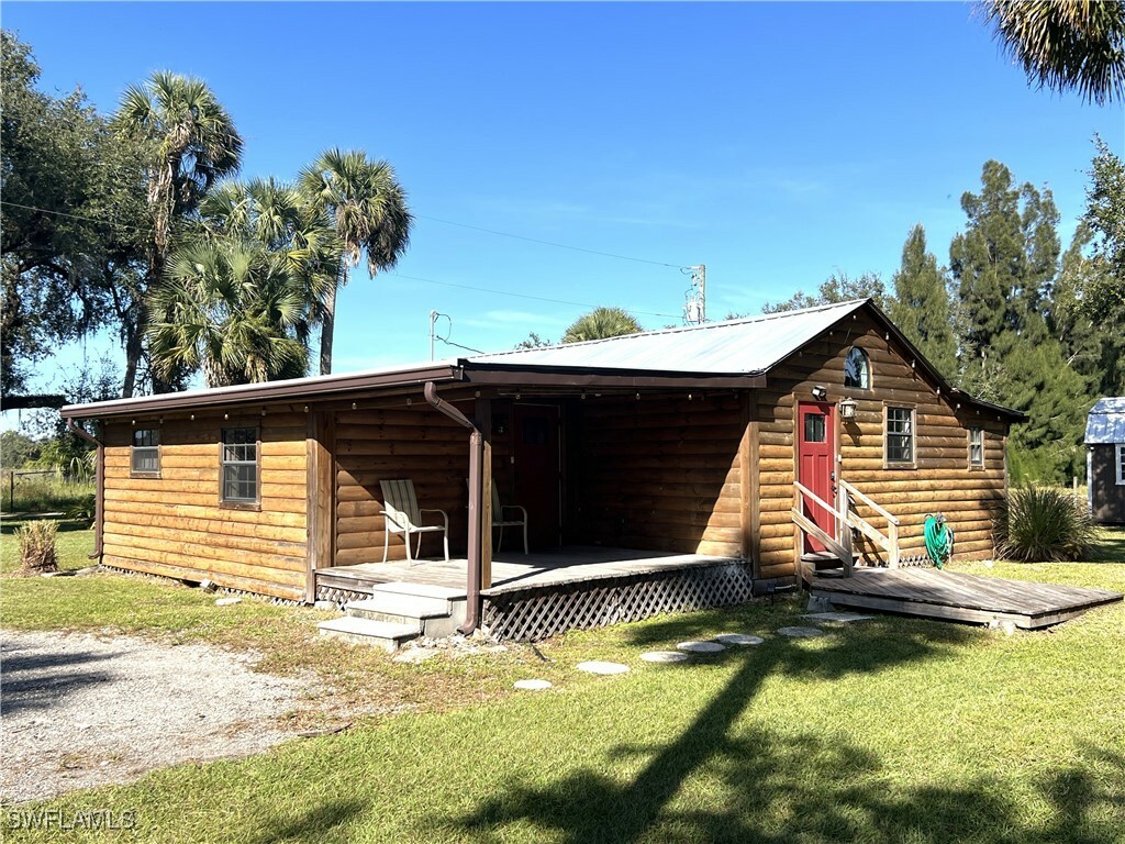 Property Photo:  13930 Orange River Boulevard  FL 33905 