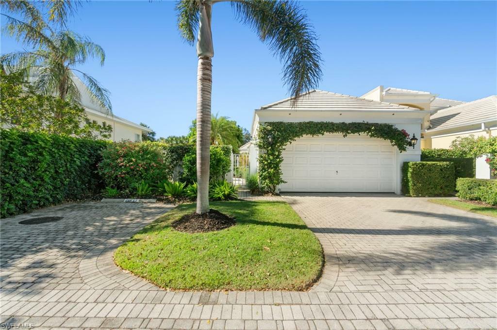 832 Rue Deville 5  Naples FL 34108 photo