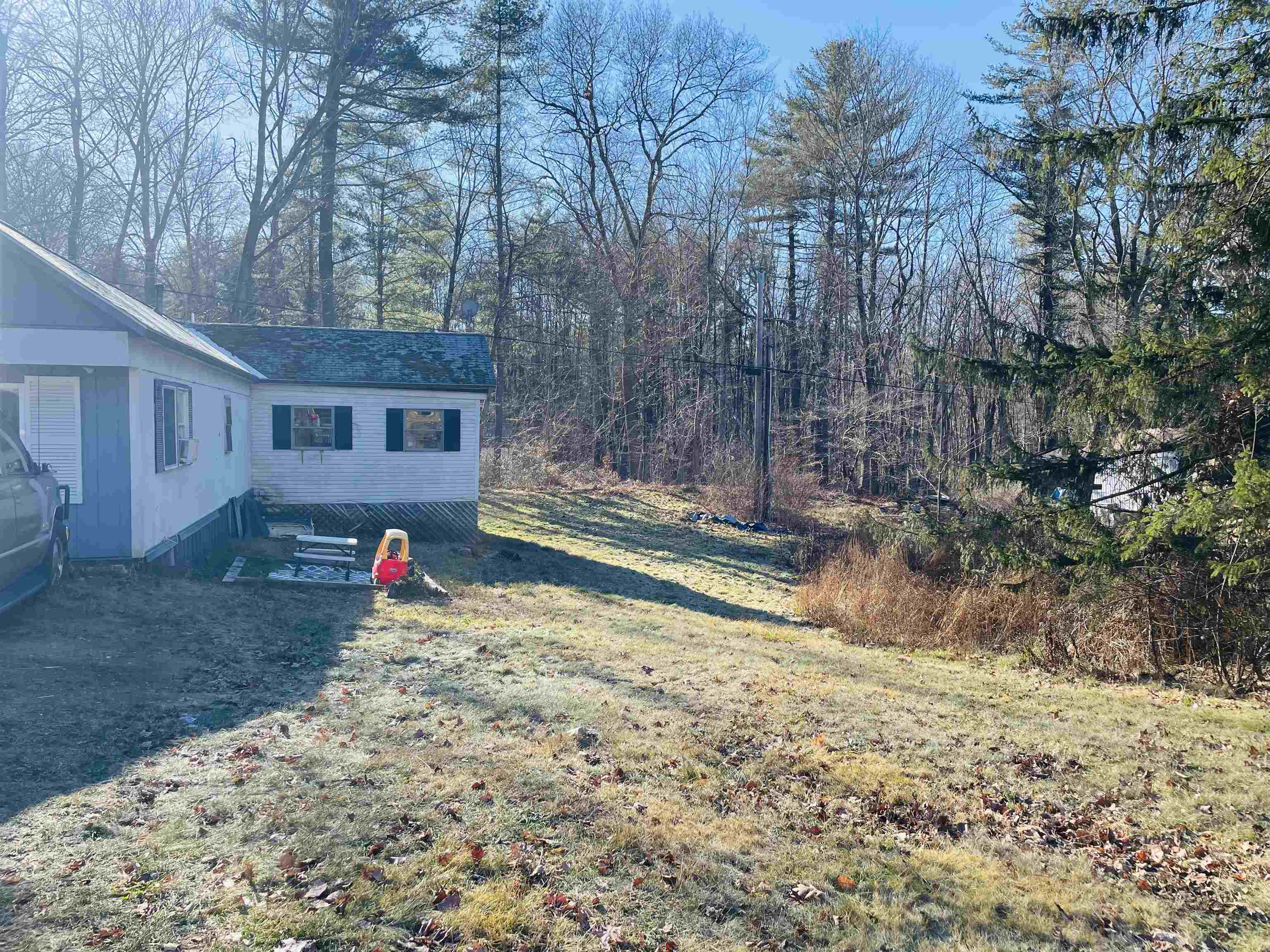 Property Photo:  31 Wayne Drive  NH 03038 