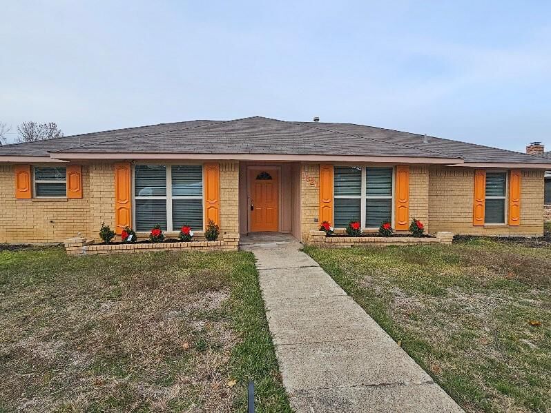 Property Photo: 1521 Rocky Point Drive TX 75077