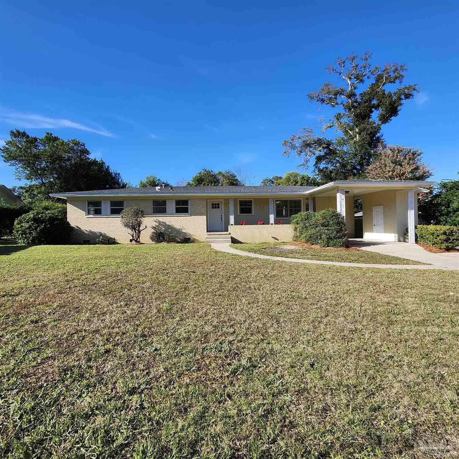 Property Photo:  371 Silver Rd  FL 32503 