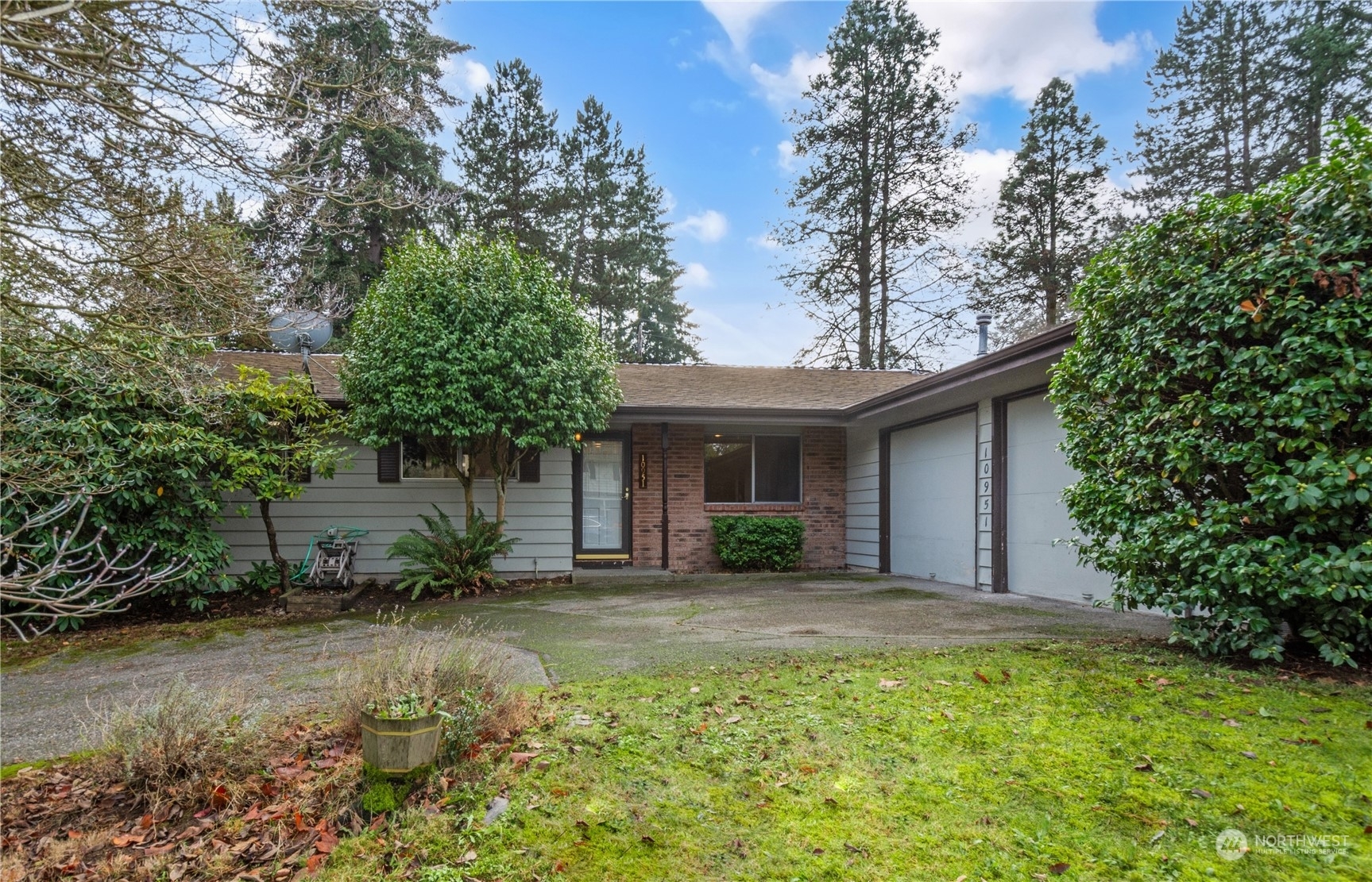 Property Photo:  10951 NE 116th Place  WA 98034 