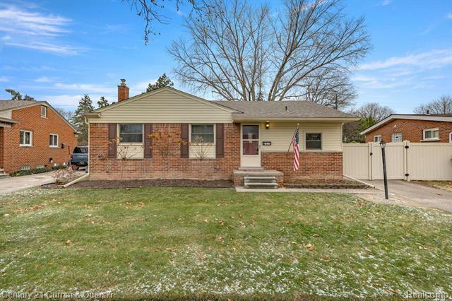 Property Photo:  7654 Rosemary Street  MI 48127 