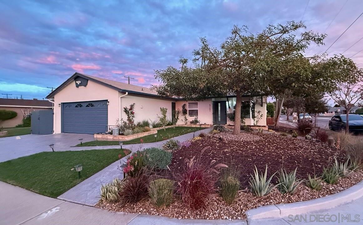 Property Photo:  5101 Rebel Road  CA 92117 