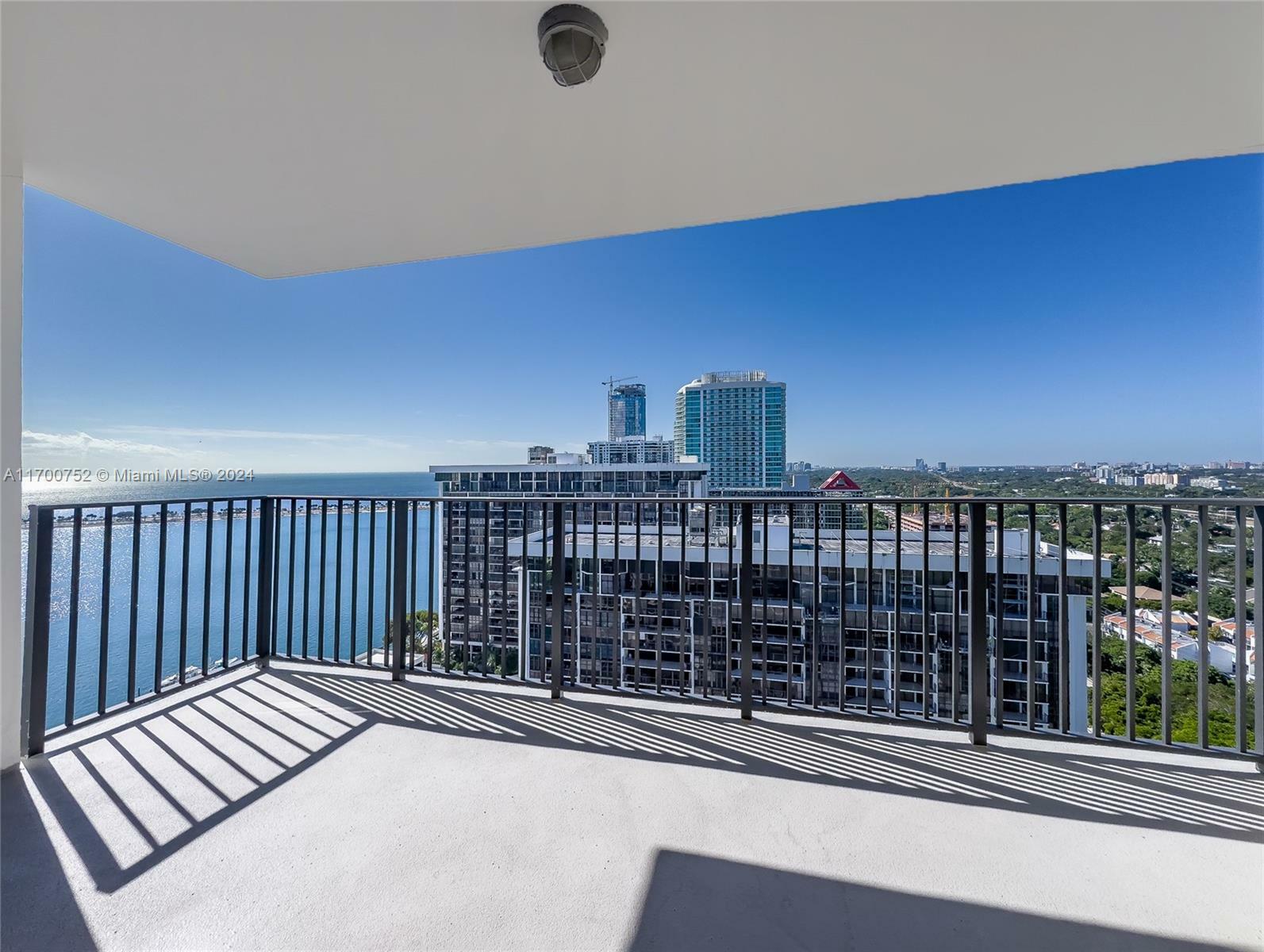 Property Photo:  1901 Brickell Ave B2404  FL 33129 