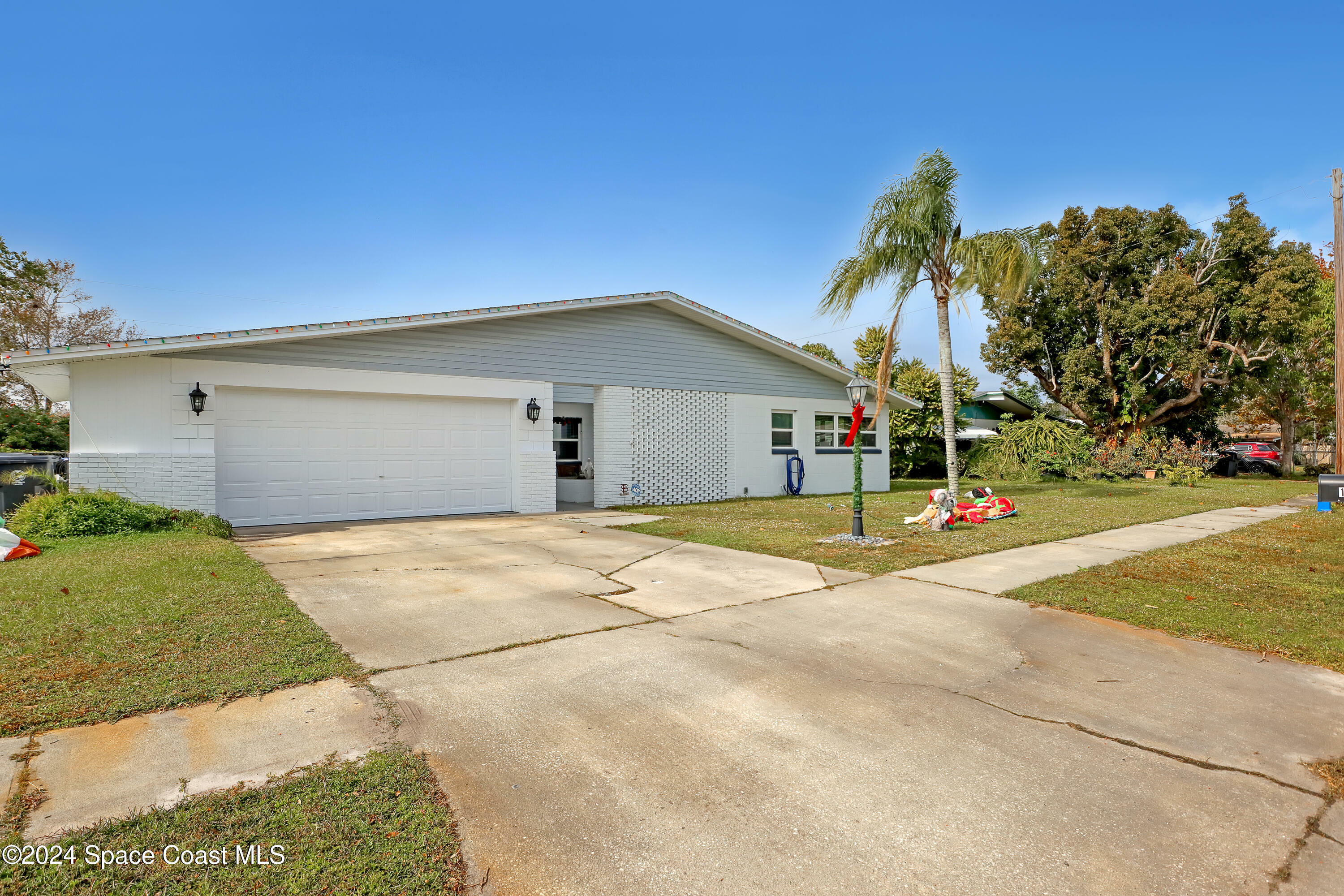 Property Photo:  1132 Carol Avenue  FL 32780 