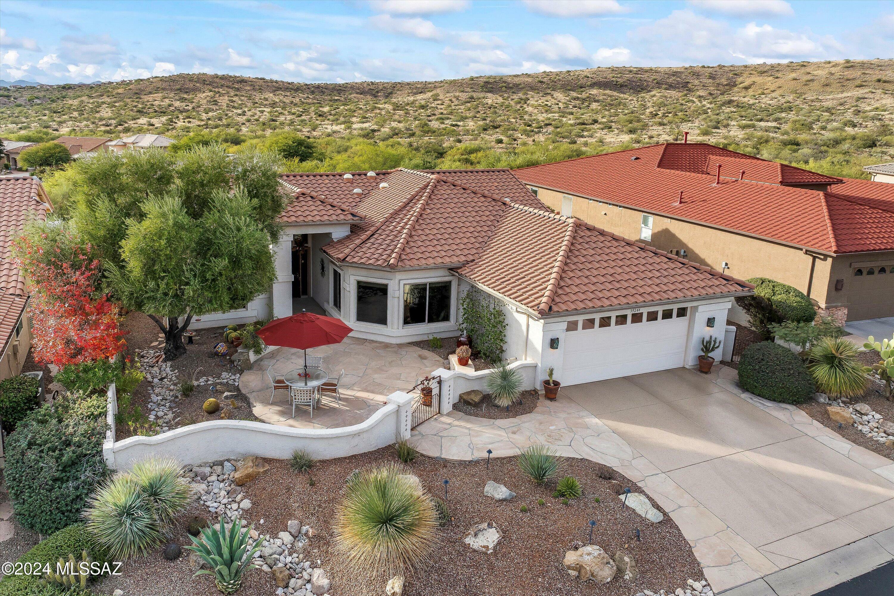 Property Photo:  39244 S Sand Crest Drive  AZ 85739 