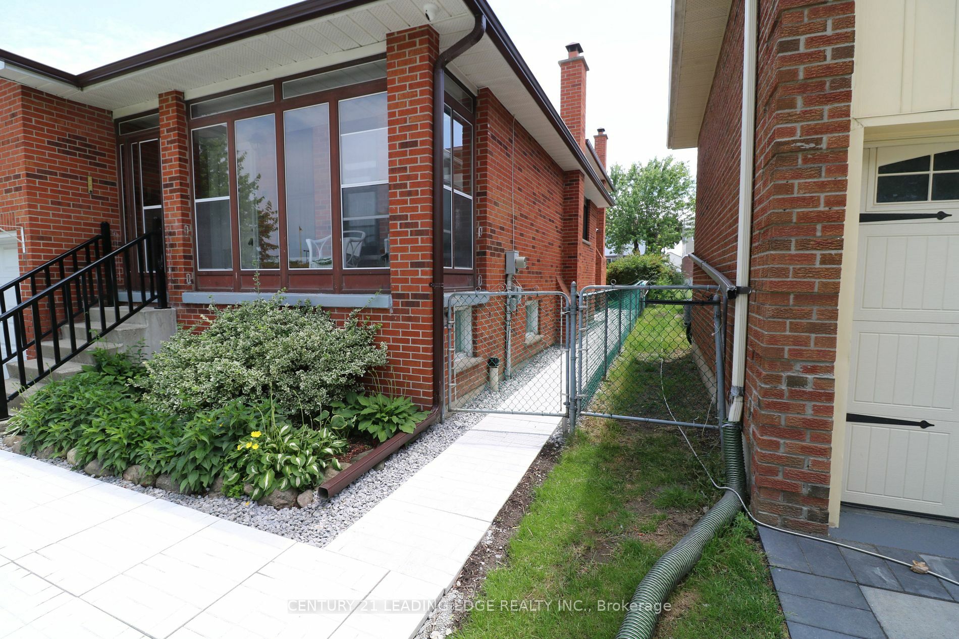 Property Photo:  263 Ingleton Blvd Bsmt  ON M1V 2A3 