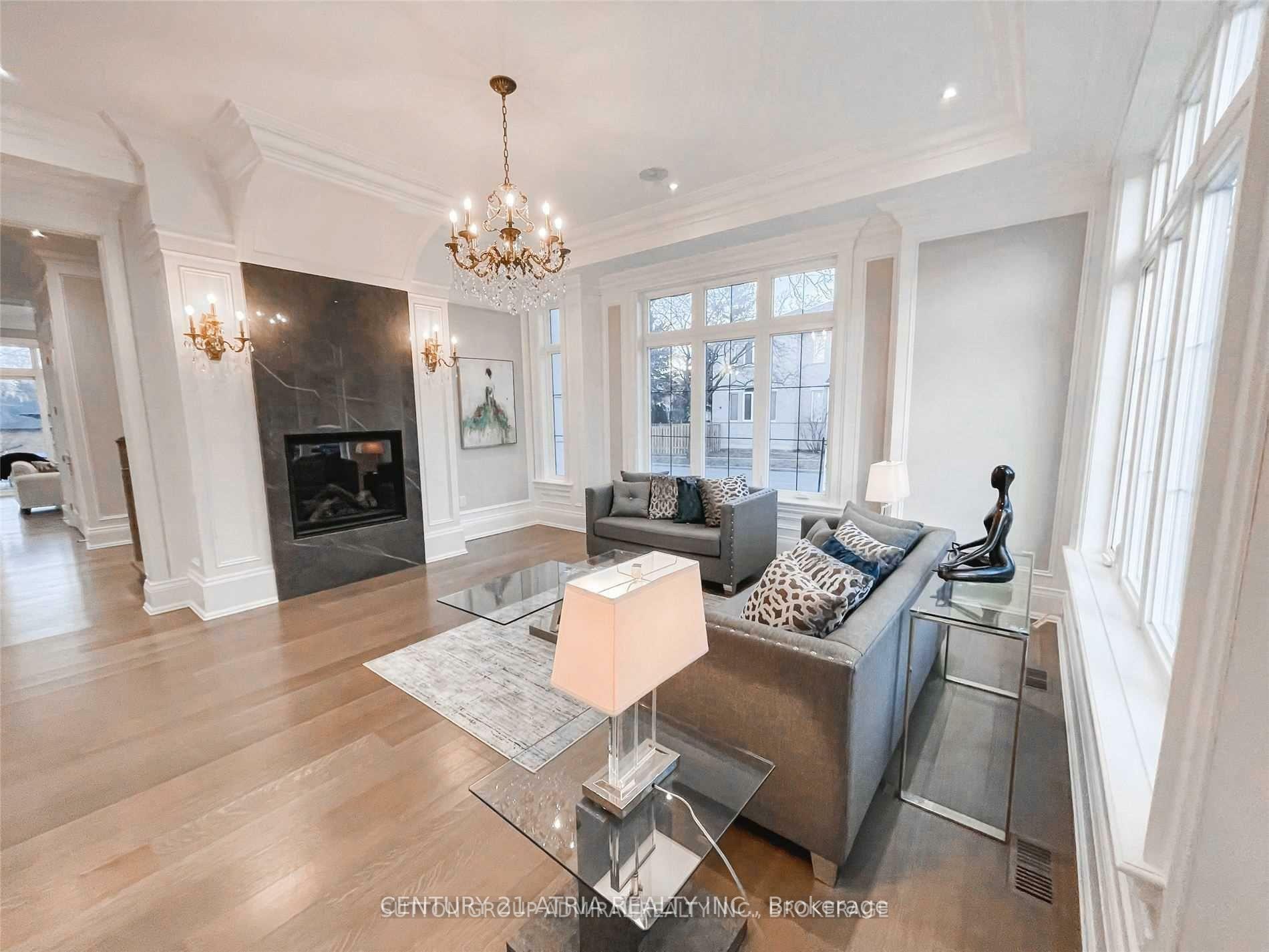 Property Photo: 386 Connaught Avenue ON M2R 2M2