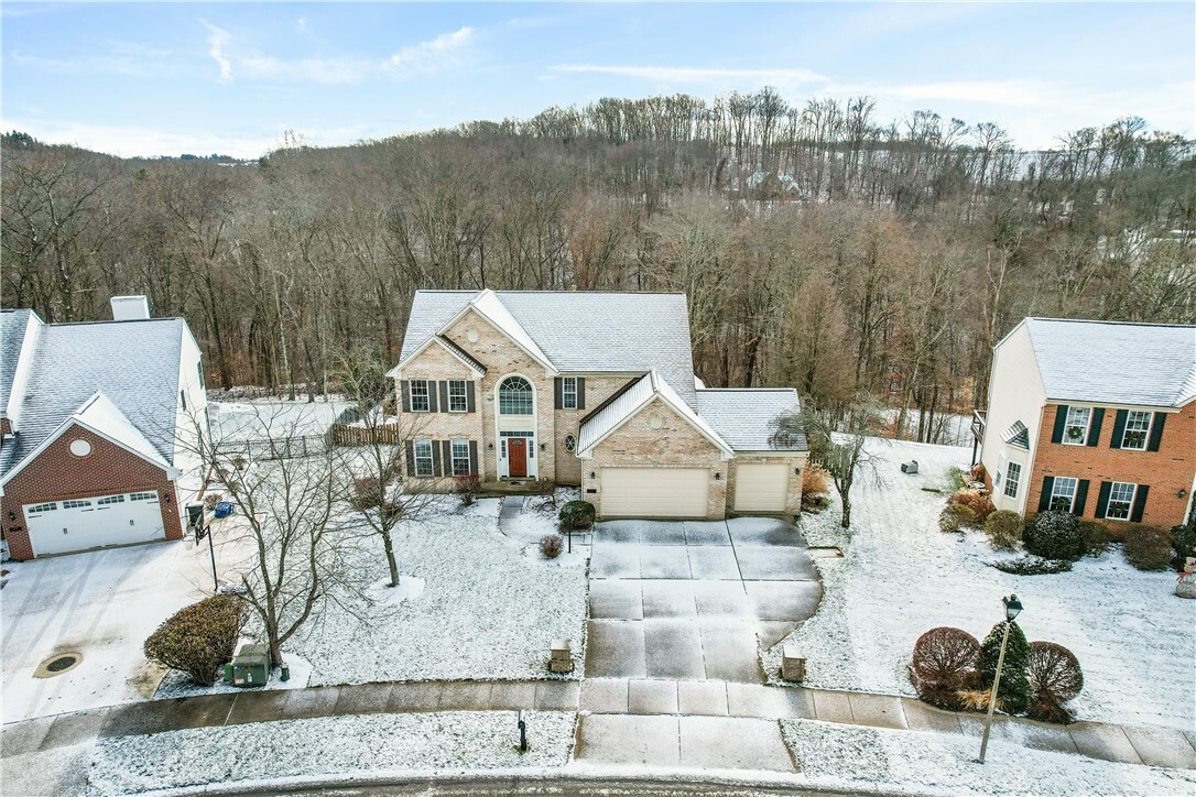 Property Photo:  6016 Hawthorn Drive  PA 15108 