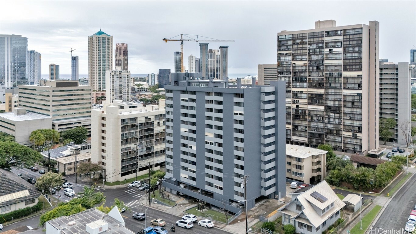 824 Kinau Street 809  Honolulu HI 96813 photo