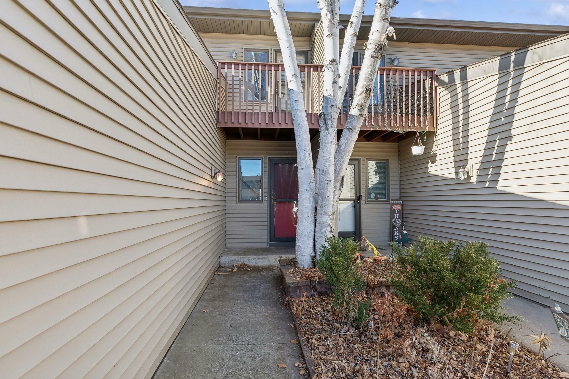 Property Photo:  1160 Highland Avenue  MN 55057 