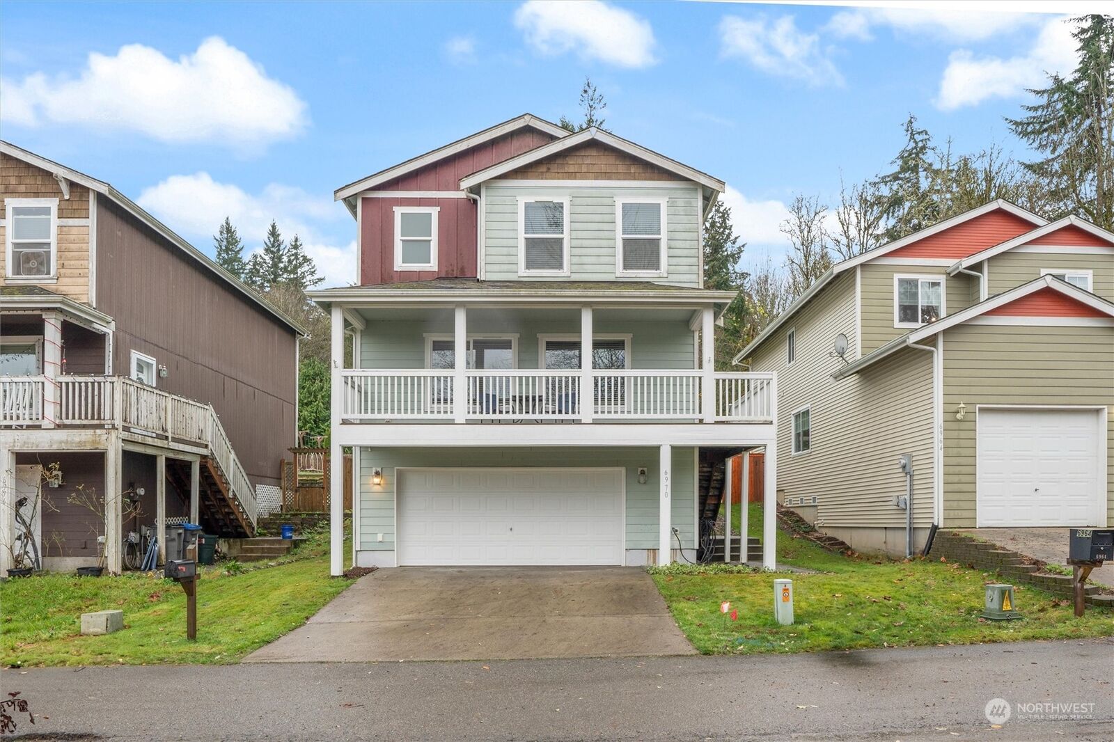 Property Photo:  6970 E Dakota Street  WA 98366 