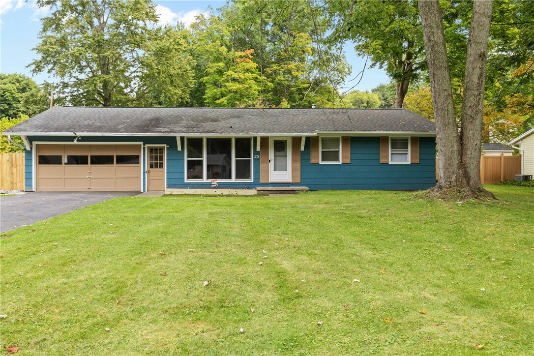 Property Photo:  25 Bright Oaks Drive  NY 14624 