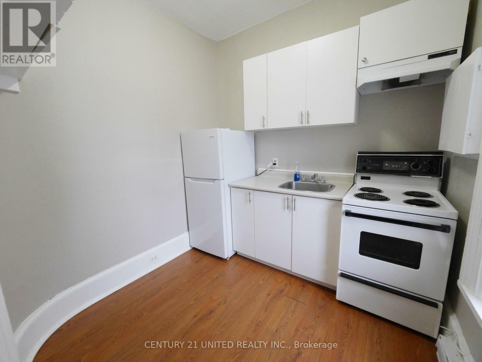 Property Photo:  373A Queen Street  ON K9H 3J7 