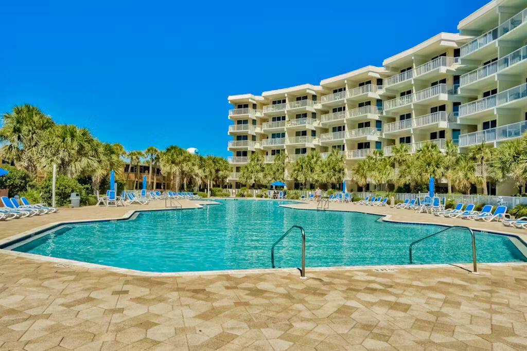 Property Photo:  1517 Miracle Strip Parkway Unit 402  FL 32548 