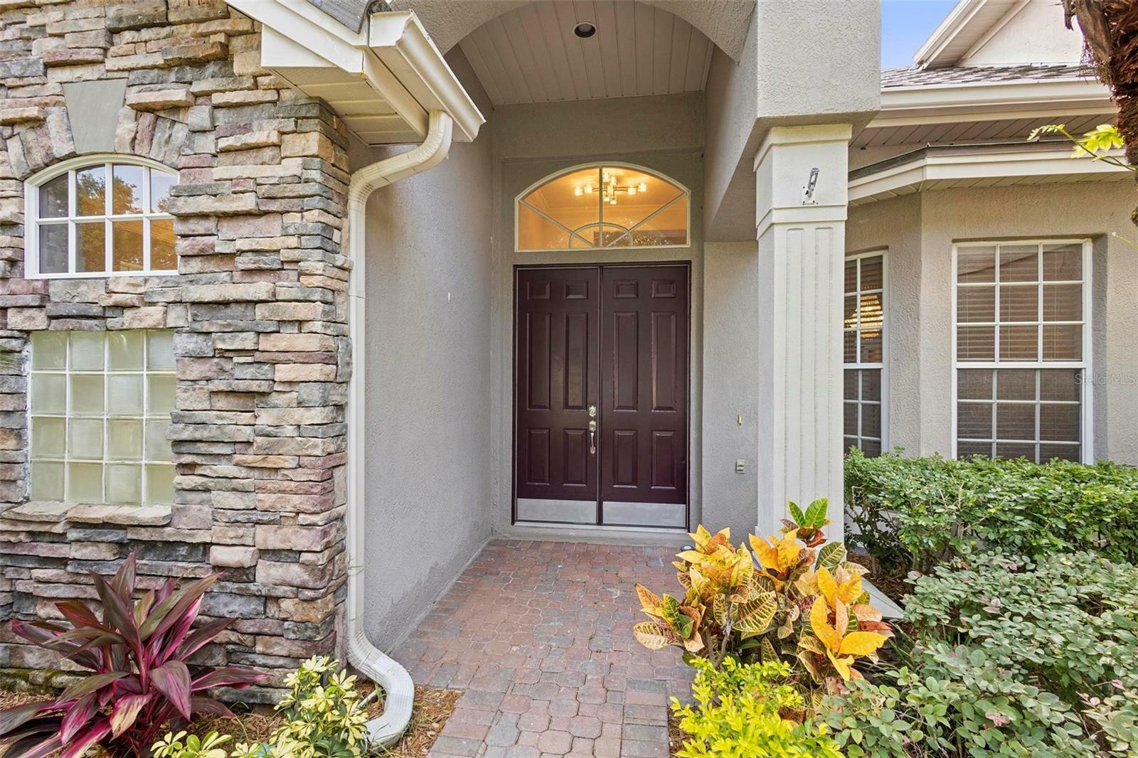 Property Photo:  8854 Oak Landings Court  FL 32836 