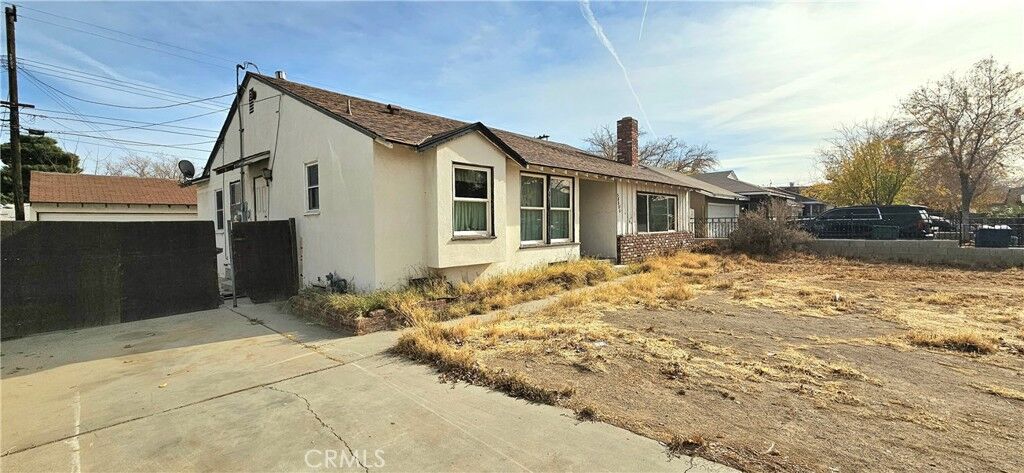 Property Photo: 38320 Rosemarie Street CA 93550