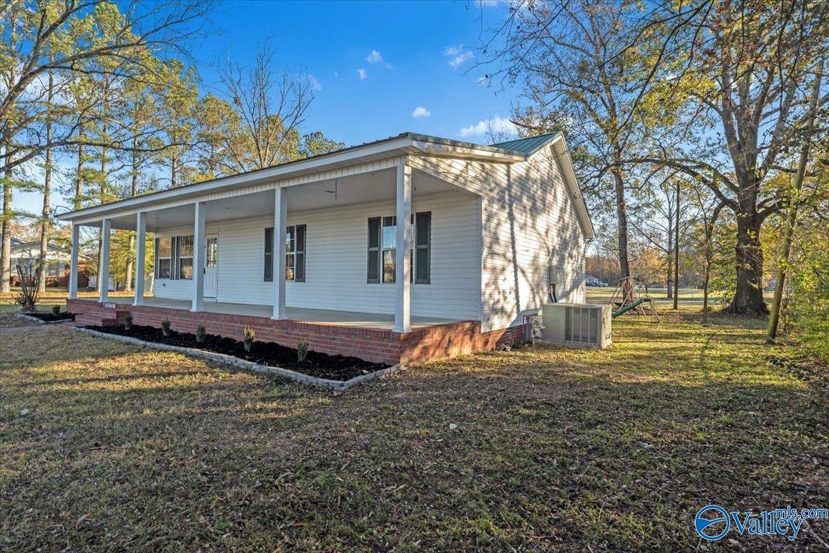 Property Photo:  233 Piney Grove Street  AL 35622 