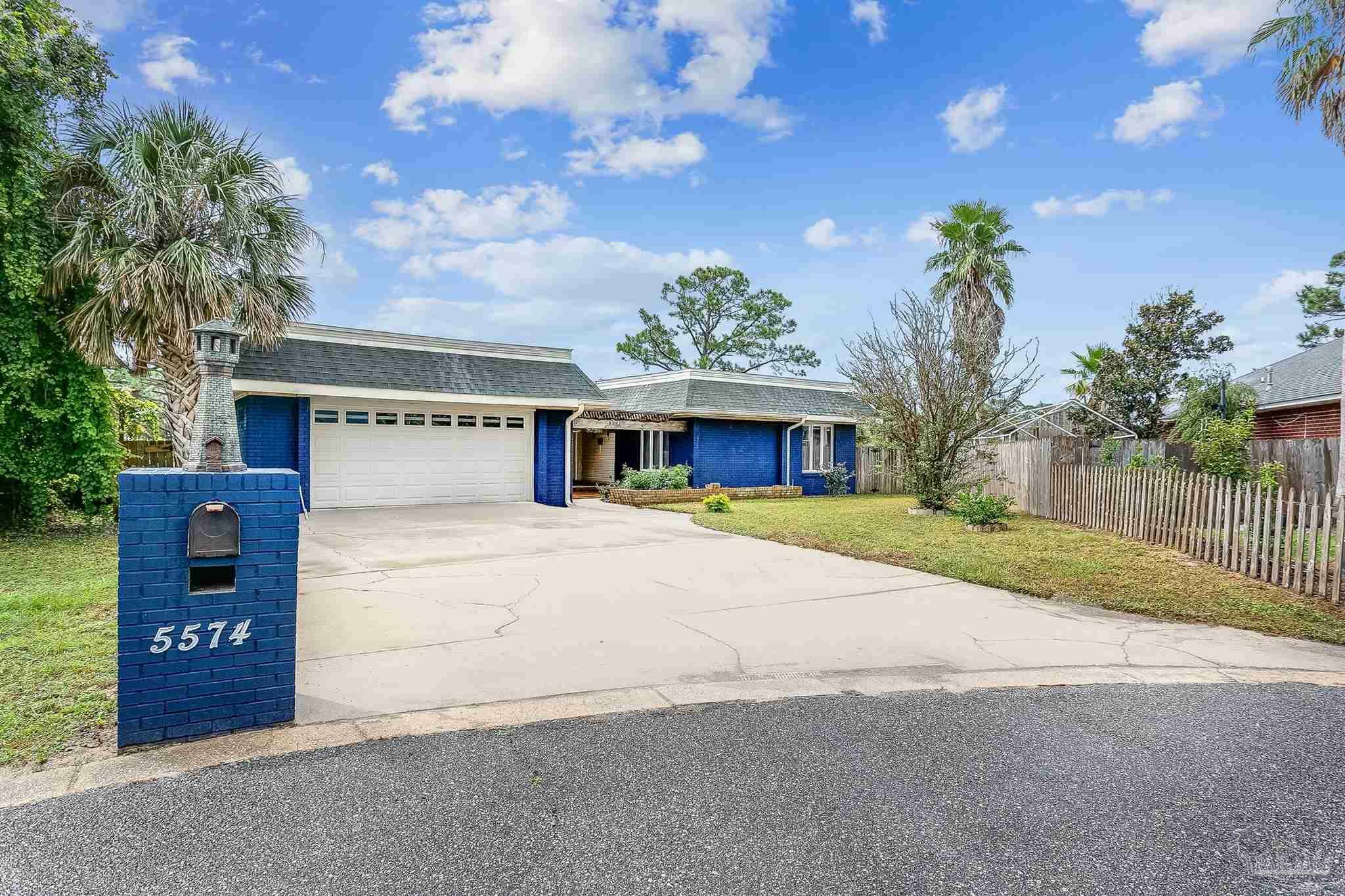 Property Photo:  5574 Ponte Verde Ct  FL 32507 