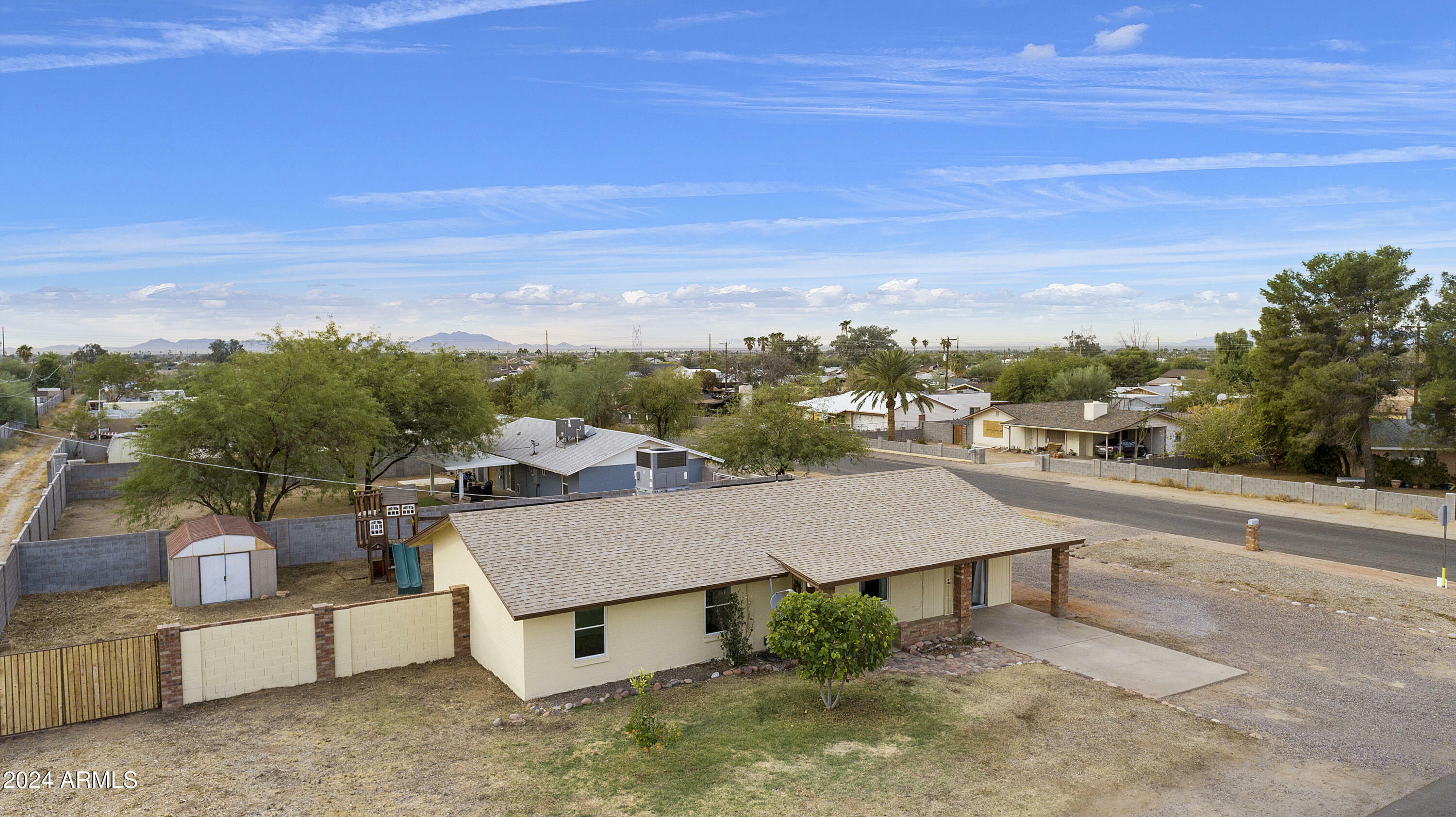 Property Photo:  547 N 98th Place  AZ 85207 