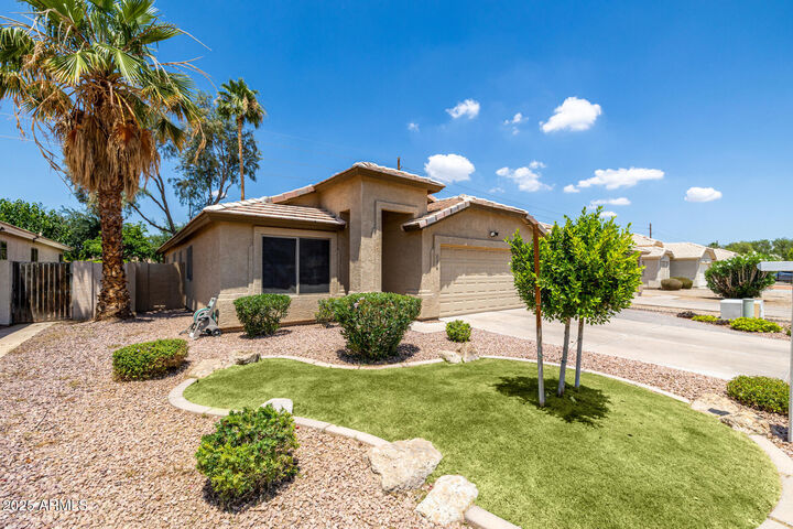 Property Photo: 1778 S Saddle Street AZ 85233