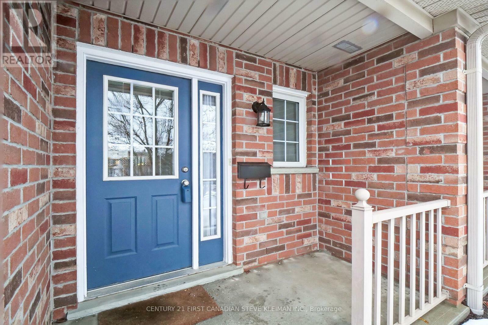 Property Photo:  320 Ambleside Drive 29  ON N6G 5H9 