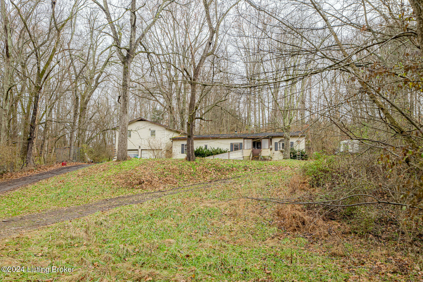 Property Photo:  1795 Simpson Creek Rd  KY 40008 