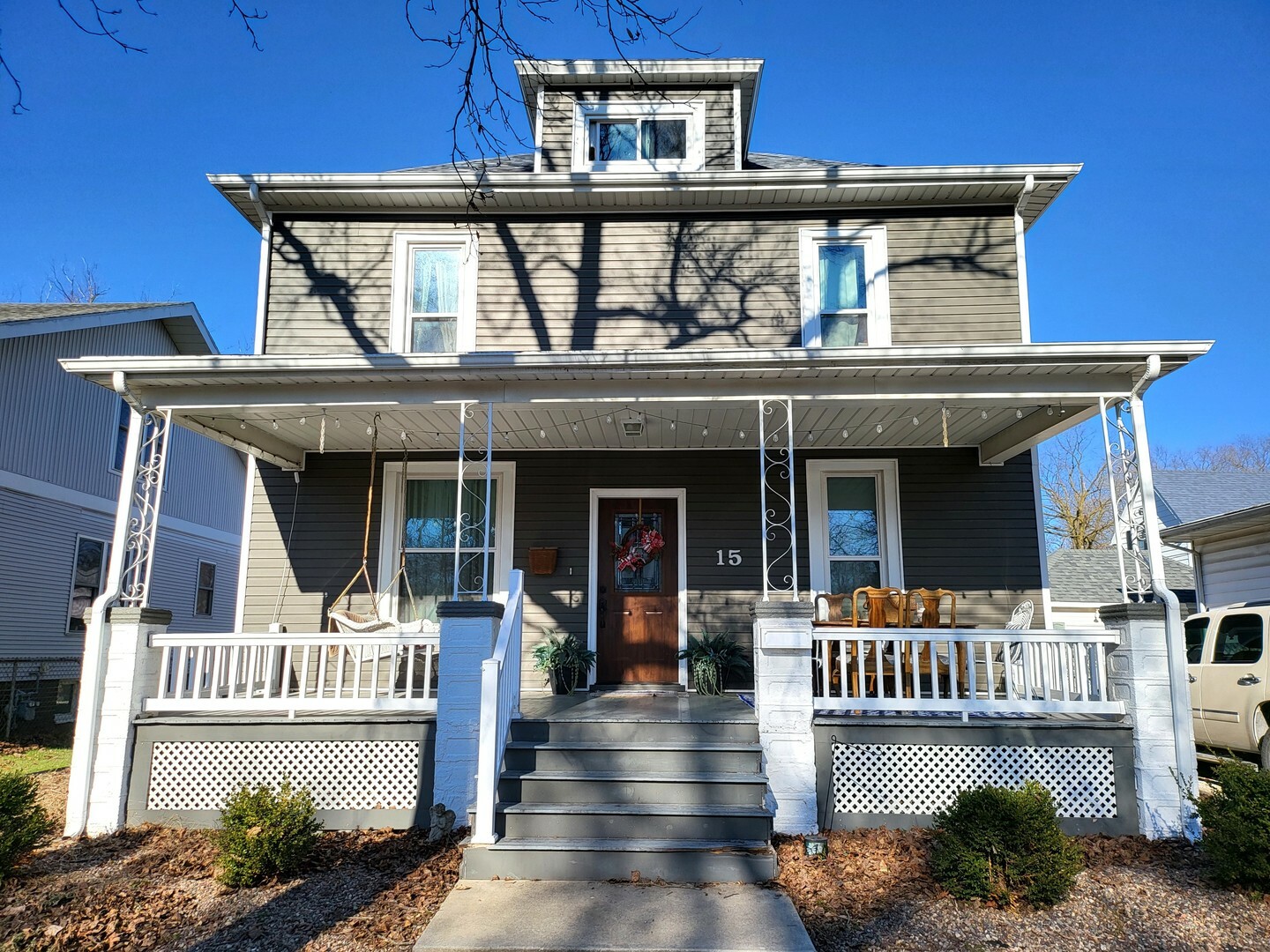 Property Photo:  315 E Jefferson Street  IL 61727 