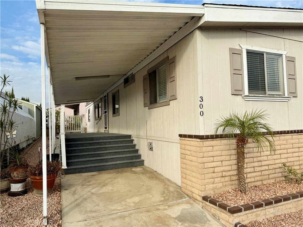 Property Photo:  1456 E Philadelphia Street 300  CA 91761 