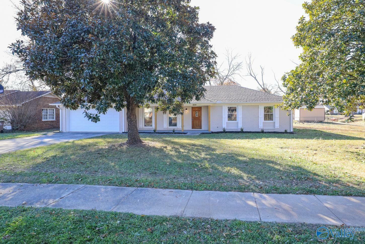 Property Photo:  1613 8th Street  AL 35601 