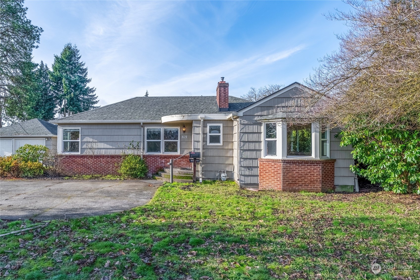 Property Photo:  309 NW 1st Avenue  WA 98626 