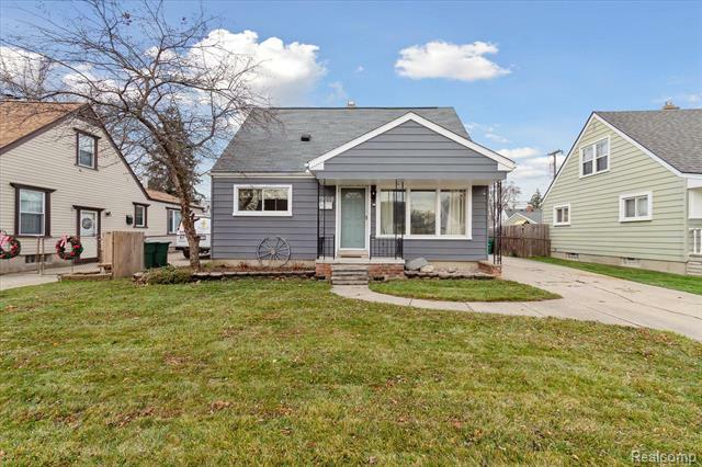 Property Photo:  29016 Bridge Street  MI 48135 